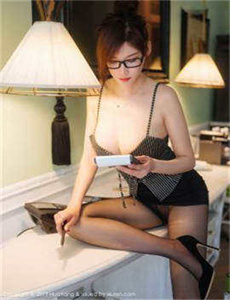 腿再张大点就能吃到扇贝了,泷泽萝拉av快播