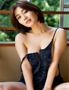 杨晨晨被老师掀裙子露内内,成激人情在线影院920